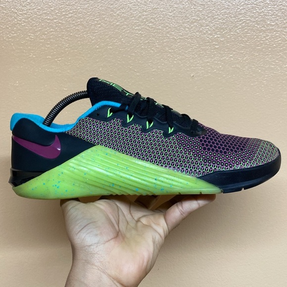 Nike Metcon 5 AMP “Black/Green Strike/Blue Fury/Fire Pink” - Picture 6 of 16